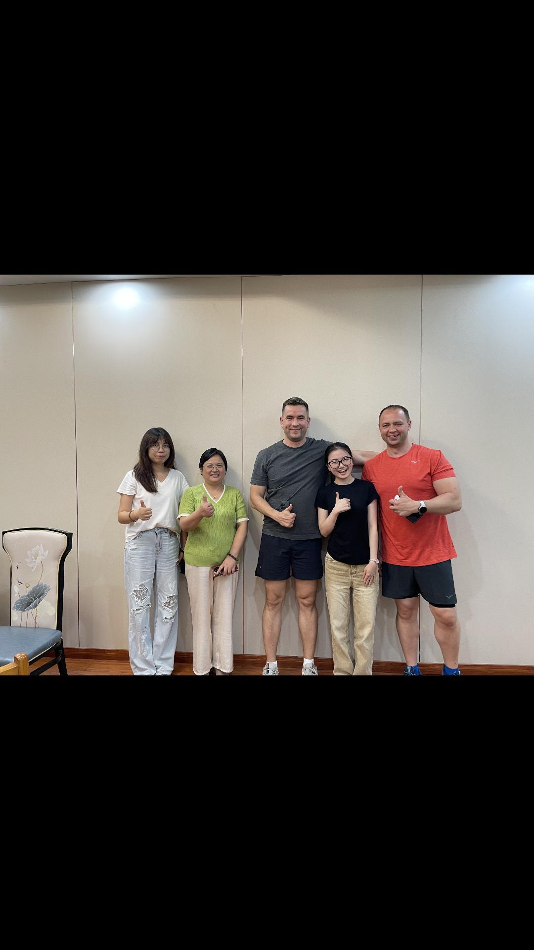 Un cliente russo visita la purificazione Luo Ming per un'ispezione in loco